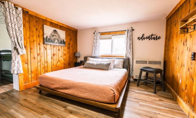 Centennial Apartment | Centennial stay perfect for families!