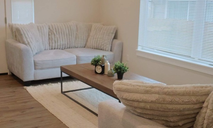 Vancouver House | Center of Downtown Luxury Modern Home W/Game Room