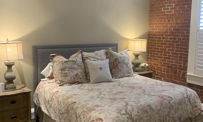 Greenville Downtown Condo | Center of Downtown- Upscale 1Br/1Ba with patio & private entrance