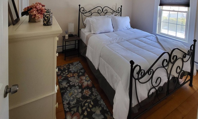 Lenox Apartment | Center of Lenox, cozy 2-bedroom apartment REVIEWS https:/abnb.me/kcBk7oCR6xb