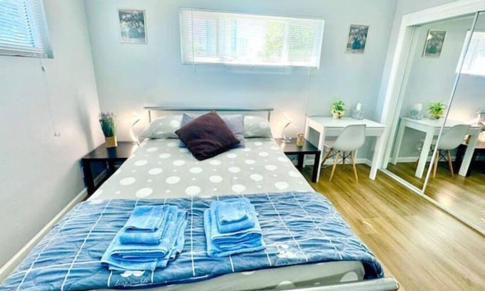 Chinatown Apartment | Center Vegas Bedroom R