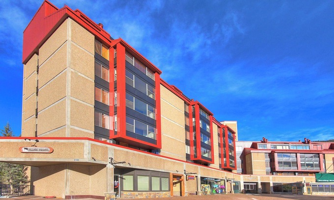Copper Mountain Village Hotel | Center Village Hotel Room, Steps from American E, Private Ski Locker - VS645H