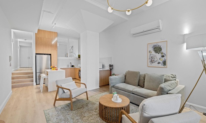 Fortitude Valley Apartment | Central 1BR Apartment Perfect for Couples or Solo