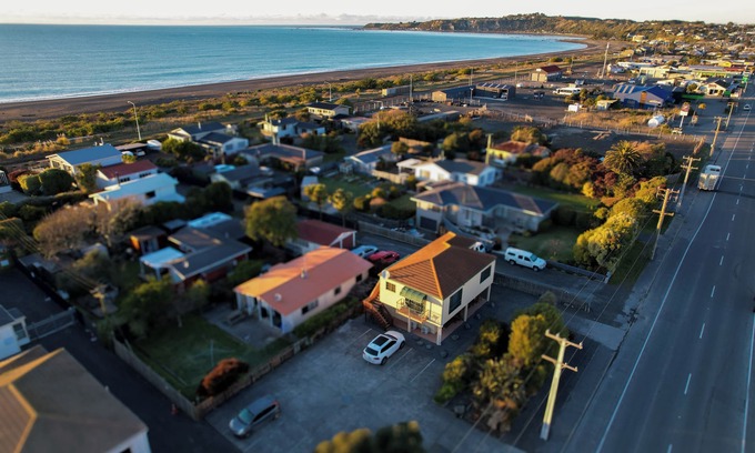 Kaikoura Apartment | Central | Affordable | Queen Studio 2 - KK521122, Central Location | Affordable | Queen Studio