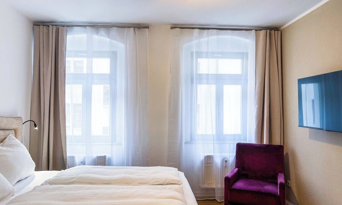 Meissen Apartment | Central apartment for 4 people with kitchen, WiFi & private parking space