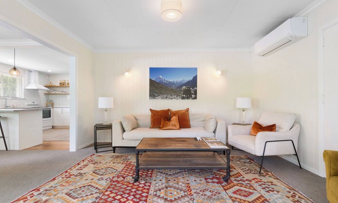 Arrowtown House | Central Arrowtown 4 Beds and Spa