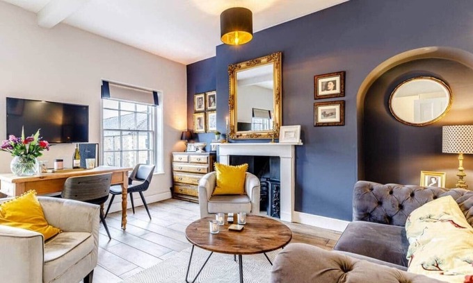 Bakewell Apartment | Central Bakewell Duplex Apartment For 4 & Parking