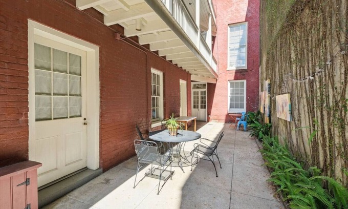 Arts/Warehouse District Apartment | Central Business District Monthly Rental - 1BR/1BA