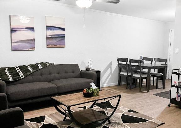 Casa Grande Apartment | Central Casa Grande 3Bed, with Full Kitchen, backyard and W&D
