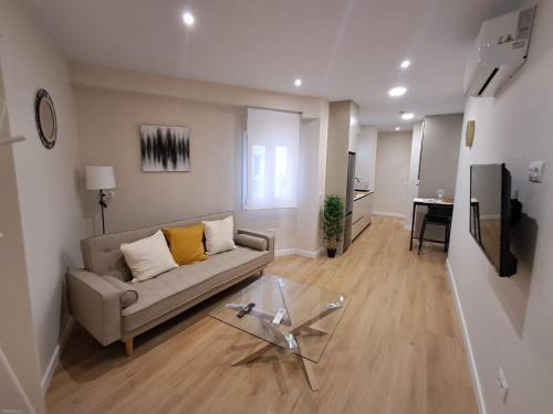 Los Tilos Apartment | Central City Apartment, Avenida Andalucía