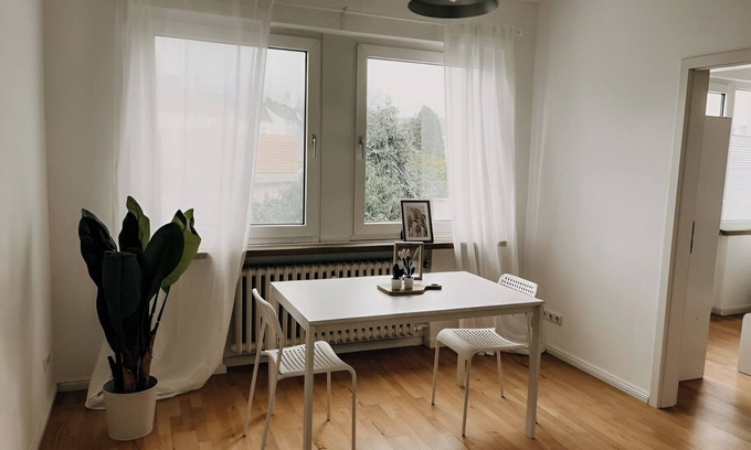 Frohnhausen Apartment | Central, cozy, close to the trade fair! BE1L