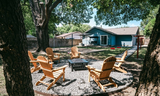 East MLK House | Central East Austin Fun Home with Sand Court + Games