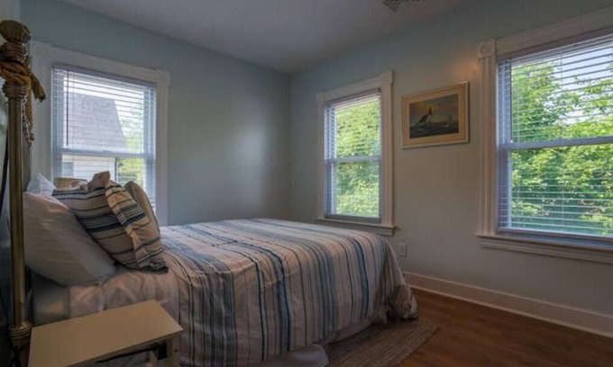 Mystic - New London Apartment | Central Historic Mystic, Nautical Theme 2BR