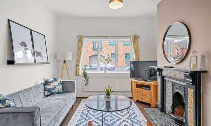 Northampton House | 🌟Central House - Free Parking + Pool Table + Wifi🌟