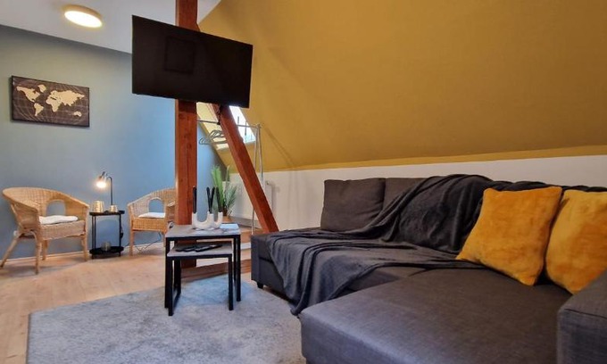 Stoppenberg Apartment | Central-Living yellow - Wifi - Netflix - City