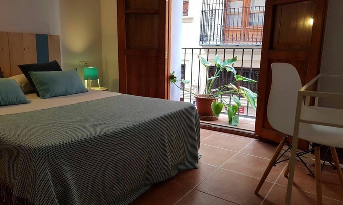 Ciutat Vella Apartment | Central Market Cozy One Bedroom Wifi Apartment