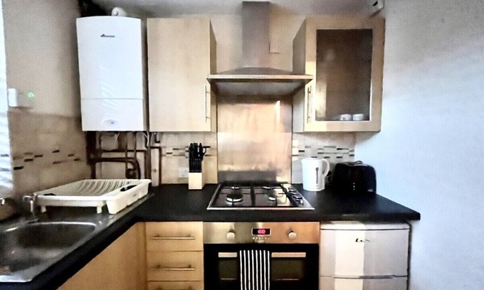 Aylesbury House | Central Semi - Detached Home with Private Parking!