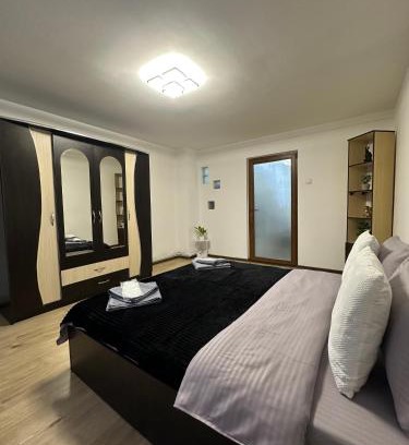 Pitesti Apartment | Central Studio