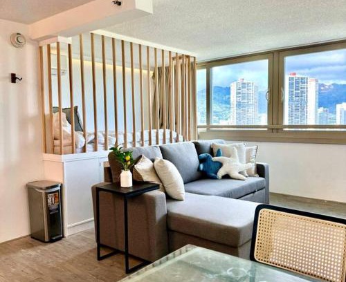 Waikiki Apartment | Central Waikiki luxury High Wtih Views & Beach
