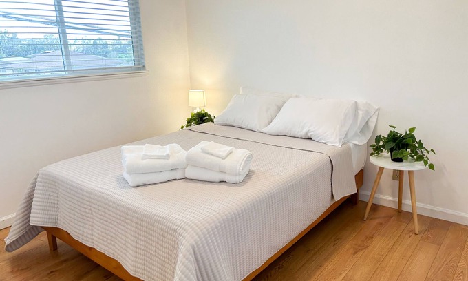 Wahiawa House | Centrally located | 15 minutes from North Shore | 30 Day Minimum