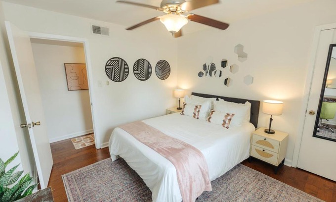 Midtown Apartment | Centrally Located 2BR Overton Square Unit 1 Fast WiFi Free Parking Yes Pets