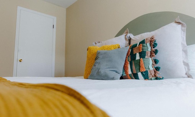 Midtown Apartment | Centrally Located 3BR Overton Square Fast WiFi Free Parking Yes Pets