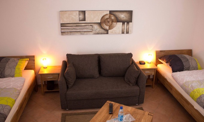 Celle House | Centrally located modern apartment with terrace
