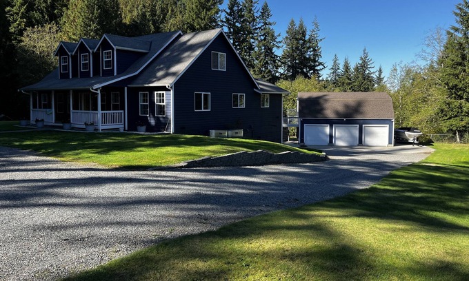 Snohomish Condo | Centrally located, newly renovated, private, cozy suite