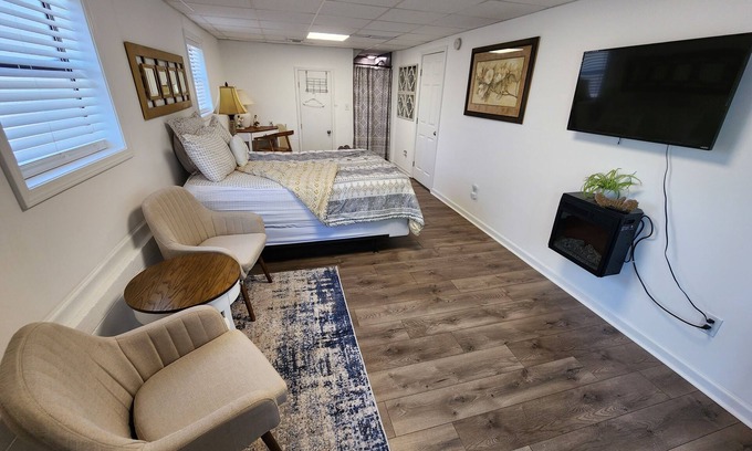 Kennesaw Apartment | Centrally located private spacious getaway, queen bed and fast internet.