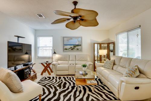 Saint Simons Island House | Centrally Located St Simons Island Getaway!