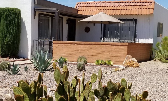 Casa Paloma II House | Centrally Located Desert Retreat