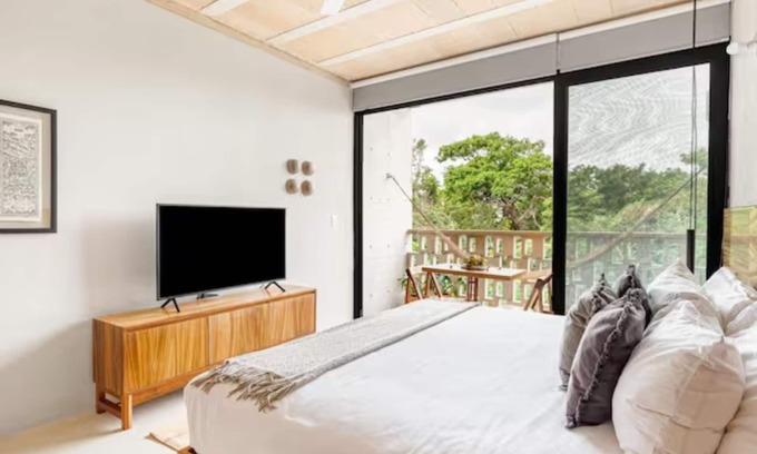 Downtown Cancun Apartment | Centric - Loft With Pool
