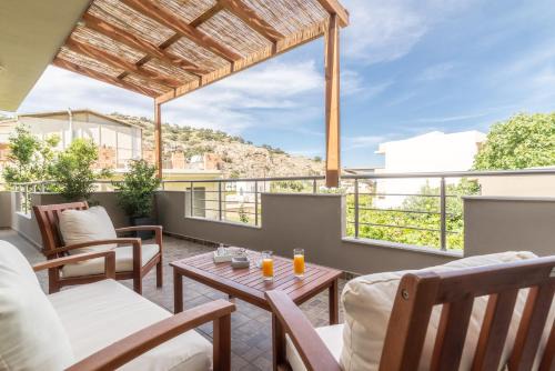 Palaiokastro House | Ceronia Renovated House near the Beach