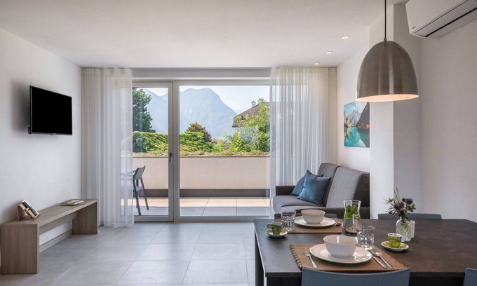 Laives Apartment | Certified Bike Experience: Sun Terrace & Alpine Panorama: Apartments Curti "Himmelblau"