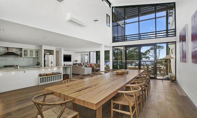 Point Lonsdale House | Cetacea