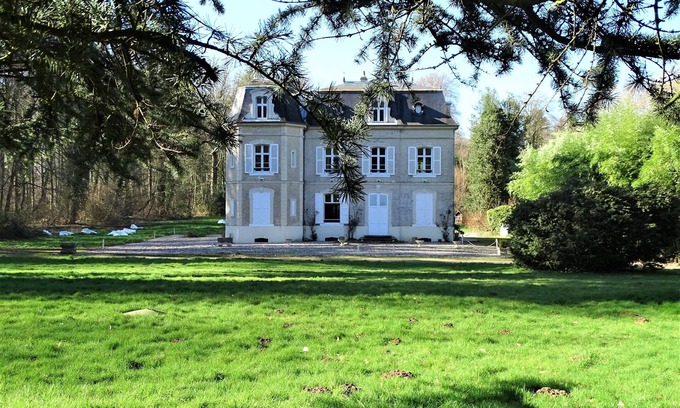 Mons-Boubert Other | Château Baie de Somme sleeps 10 in four-poster beds