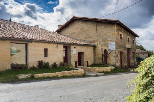 Montagne Bed & Breakfast | Château Croix Beauséjour "Maison du Vigneron"