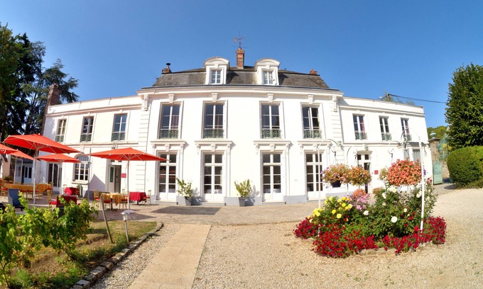Essomes-sur-Marne Hotel | Château de la Marjolaine