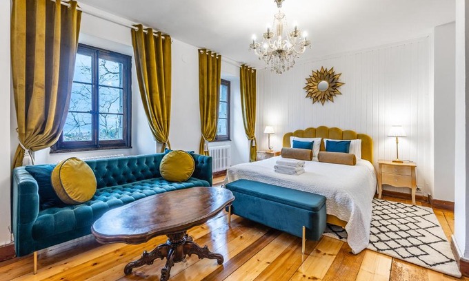 Montreux Apartment | Château du Châtelard