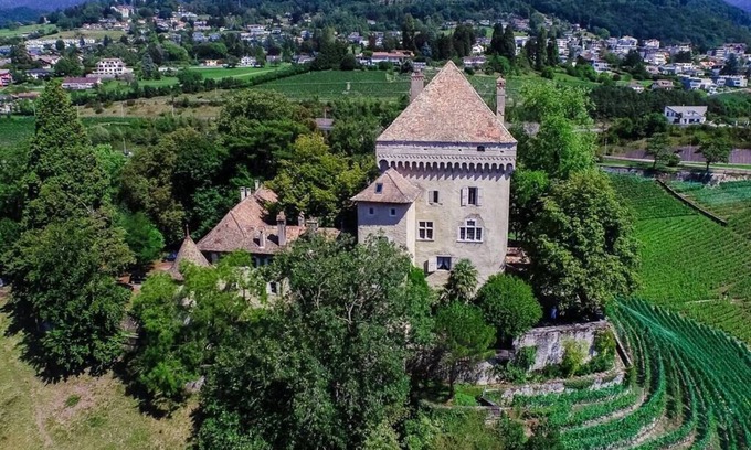 Montreux Apartment | Château du Châtelard - Montreux Castle