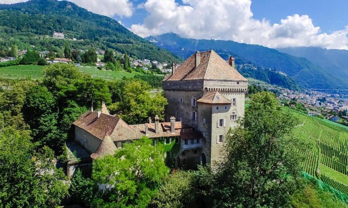 Montreux Apartment | Château du Châtelard | Unique Apartment