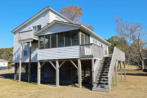 Colington Harbour House | CH103- Beach Retreat