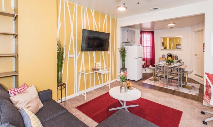 Capitol Hill Apartment | CH2 CH3 Fully Furnished Spacious Oasis Dog-friendly 2BR Capitol Hill