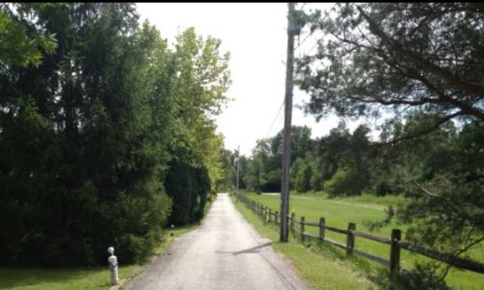 Novelty Cottage | Chagrin Valley Cottage & Sweet Spot Honey--4 miles to Chagrin Falls Village