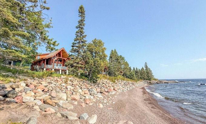Tofte House | Chaika - Lake Superior - Schroeder, MN