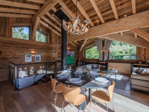 Chamonix-Mont-Blanc Ski Chalet | Chalet à Chamonix avec Sauna et Jacuzzi - FR-1-343-253