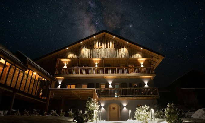 Le Petit-Bornand-les-Glieres Ski Chalet | Chalet 1703 - Designer luxury stay for 12 with spa - OVO Network