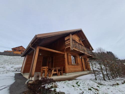 Le Grand Valtin House | Chalet chaleureux face aux pistes, proche Gérardmer, idéal pour famille, balcon et terrasse - FR-1-589-182