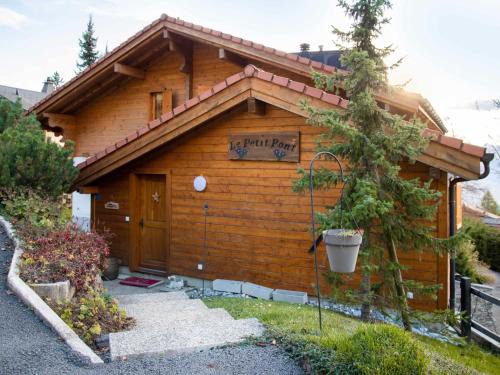 Villars-sur-Ollon Ski Chalet | Chalet Chalet Petit Pont by Interhome