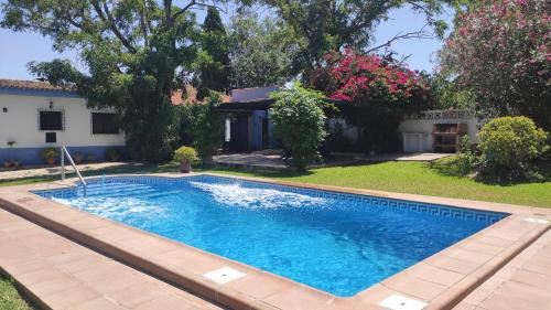 Chiclana de la Frontera House | Chalet con piscina privada, natural y acogedor